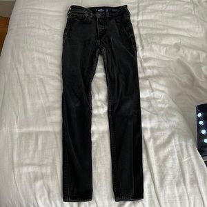 Black skinny Hollister jeans